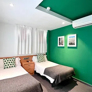 hostal-apolo.catalonia-hotels.com/